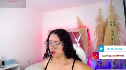 Snapshot of aurora_brown chatting on 09.18.25 Aurora online show from 09.18.25