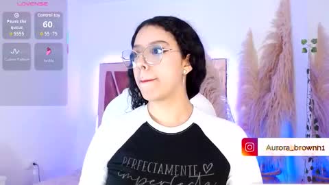 Snapshot of aurora_brown chatting on 09.22.25 Aurora online show from 09.22.25