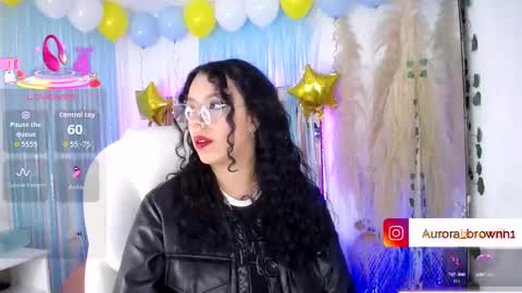 Snapshot of aurora_brown chatting on 09.29.25 Aurora online show from 09.29.25