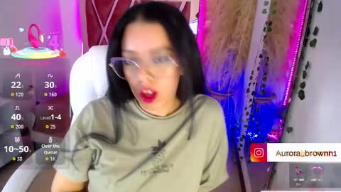 Snapshot of aurora_brown chatting on 10.13.25 Aurora online show from 10.13.25