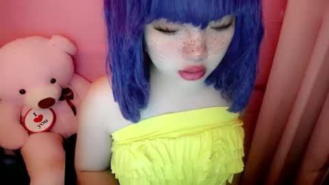 Snapshot of aurora_more chatting on 05.11.26 cute online show from 05.11.26