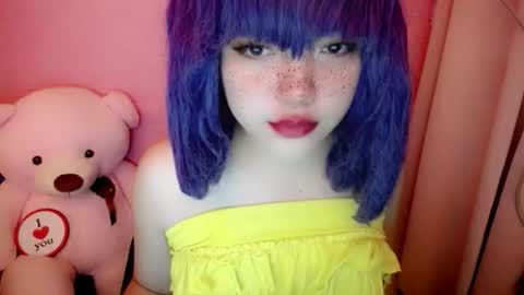 Snapshot of aurora_more chatting on 05.27.26 cute online show from 05.27.26