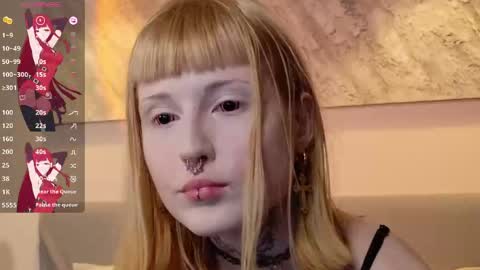 Snapshot of aurora_radiance chatting on 05.17.26 Serena online show from 05.17.26