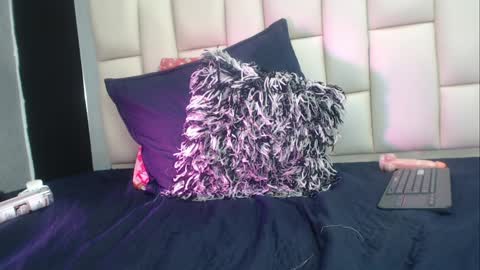 auroraa_miller online show from 12.24.24