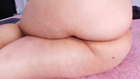 auroraa_miller online show from 01.05.26