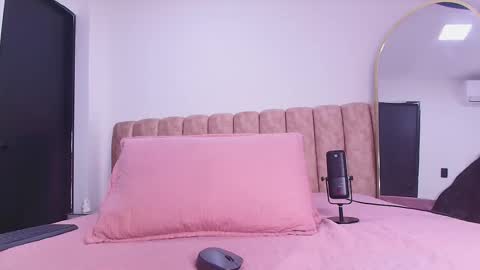 Snapshot of auroraa_miller chatting on 02.02.26 auroraa_miller online show from 02.02.26