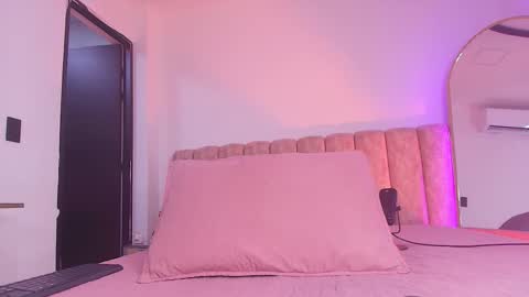 Snapshot of auroraa_miller chatting on 02.05.26 auroraa_miller online show from 02.05.26