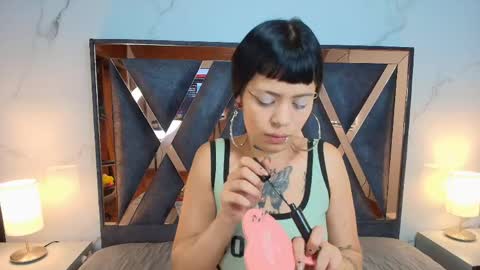 Snapshot of auroradiaz_ chatting on 04.28.26 Aurora Diaz online show from 04.28.26