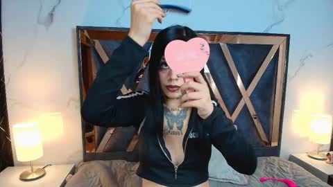 Snapshot of auroradiaz_ chatting on 04.29.26 Aurora Diaz online show from 04.29.26
