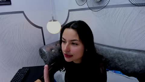 AuroraGracce online show from 04.15.26