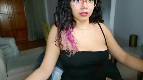 Snapshot of aurorasiera chatting on 12.14.24 Aurora online show from 12.14.24