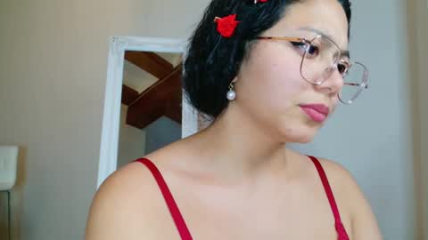 Snapshot of aurorasiera chatting on 03.04.25 Aurora online show from 03.04.25