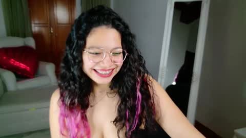 Snapshot of aurorasiera chatting on 03.05.25 Aurora online show from 03.05.25