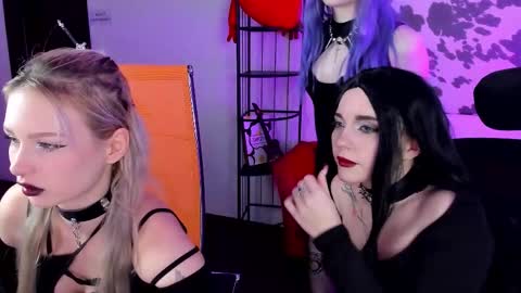 aurorawrenfield online show from 01.10.26