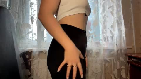 Snapshot of aurorekhuu chatting on 02.25.26 Elizabeth online show from 02.25.26