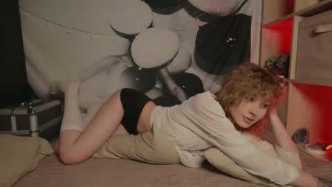 Snapshot of aurorryy1 chatting on 03.01.26 Aurora online show from 03.01.26