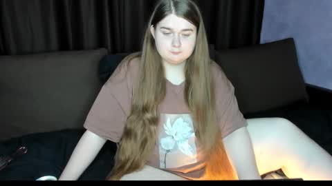 Snapshot of aushpana chatting on 11.12.25 aushpana online show from 11.12.25