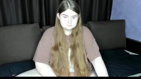 Snapshot of aushpana chatting on 11.13.25 aushpana online show from 11.13.25