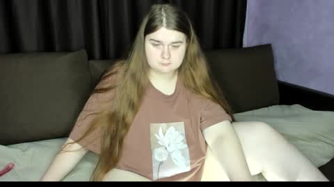 Snapshot of aushpana chatting on 11.14.25 aushpana online show from 11.14.25