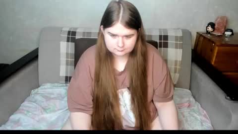 Snapshot of aushpana chatting on 12.18.25 aushpana online show from 12.18.25