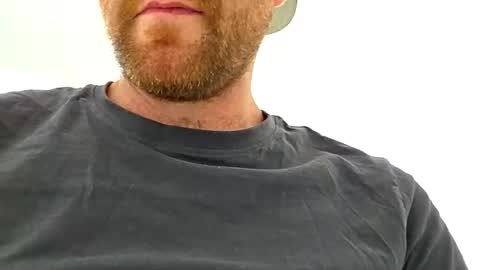 Snapshot of aussie_dadbod10 chatting on 12.22.25 aussie_dadbod10 online show from 12.22.25