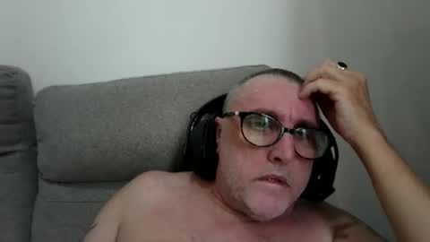 Snapshot of aussie_ozzie chatting on 05.15.26 aussie_ozzie online show from 05.15.26