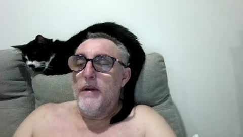 Snapshot of aussie_ozzie chatting on 06.18.26 aussie_ozzie online show from 06.18.26