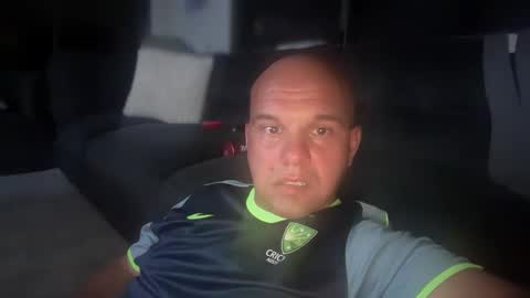 Snapshot of aussieboycal chatting on 02.01.25 aussieboycal online show from 02.01.25