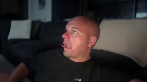 Snapshot of aussieboycal chatting on 02.08.25 aussieboycal online show from 02.08.25