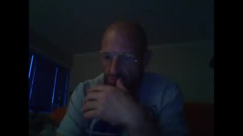 aussieguy59660 online show from 11.24.25