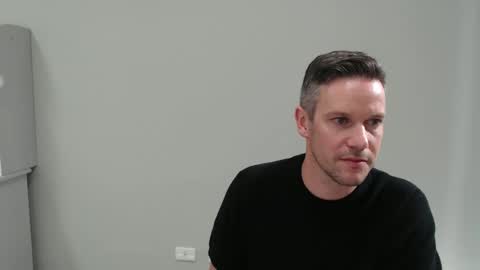 aussiesurfer0000 online show from 12.16.25