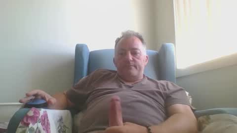 Snapshot of aussiesydguy chatting on 10.15.25 chatbateaussie online show from 10.15.25