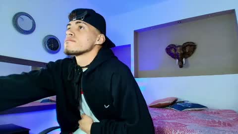 Snapshot of austin_collinss chatting on 01.10.25 AUSTIN online show from 01.10.25