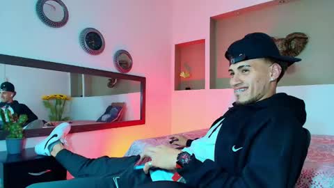 Snapshot of austin_collinss chatting on 01.10.25 AUSTIN online show from 01.10.25