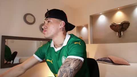 Snapshot of austin_collinss chatting on 01.29.25 AUSTIN online show from 01.29.25