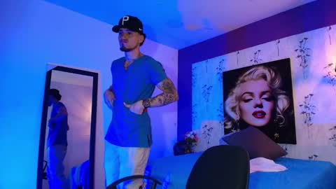 Snapshot of austin_collinss chatting on 03.06.25 AUSTIN online show from 03.06.25