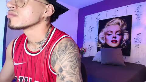 Snapshot of austin_collinss chatting on 03.09.25 AUSTIN online show from 03.09.25