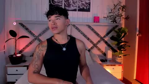 Snapshot of austin_connorr chatting on 05.17.26 austin online show from 05.17.26