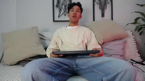 austinreeds online show from 11.05.25