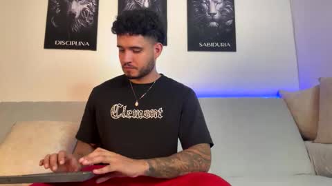 Snapshot of austintorres_ chatting on 06.10.26 AustinTorres online show from 06.10.26