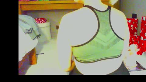 Snapshot of autumn_secret chatting on 12.11.24 Autumn secret online show from 12.11.24