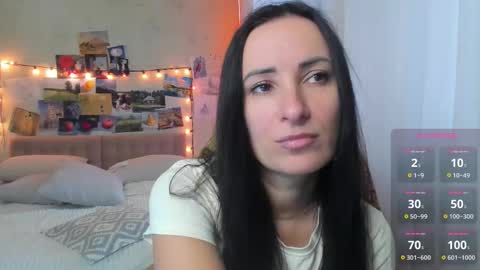 Snapshot of ava_athena chatting on 09.11.25 Ava online show from 09.11.25