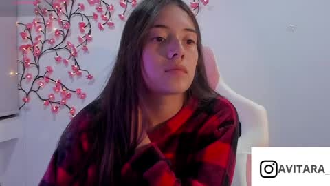 Snapshot of ava_broown chatting on 05.18.26 online show from 05.18.26