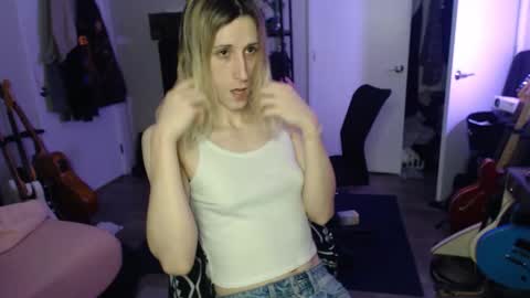 Snapshot of ava_reinhart_999 chatting on 02.22.26 Ava online show from 02.22.26