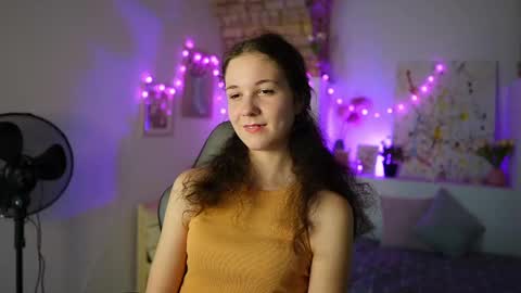 Snapshot of ava_taylor18 chatting on 12.18.24 ava taylor18 online show from 12.18.24