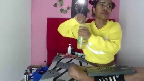 Snapshot of avalericherrycm101 chatting on 02.24.25 avalericherrycm101 online show from 02.24.25