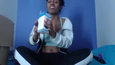 Snapshot of avalericherrycm101 chatting on 09.17.25 avalericherrycm101 online show from 09.17.25