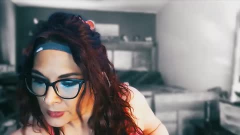 Snapshot of avamae20 chatting on 01.16.25 avamae online show from 01.16.25