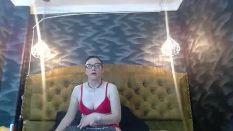 Snapshot of avanahomi chatting on 09.25.25 avanahomi online show from 09.25.25