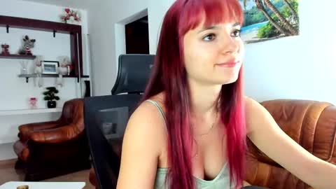 Snapshot of avapinkqueen chatting on 05.05.26 Ava online show from 05.05.26